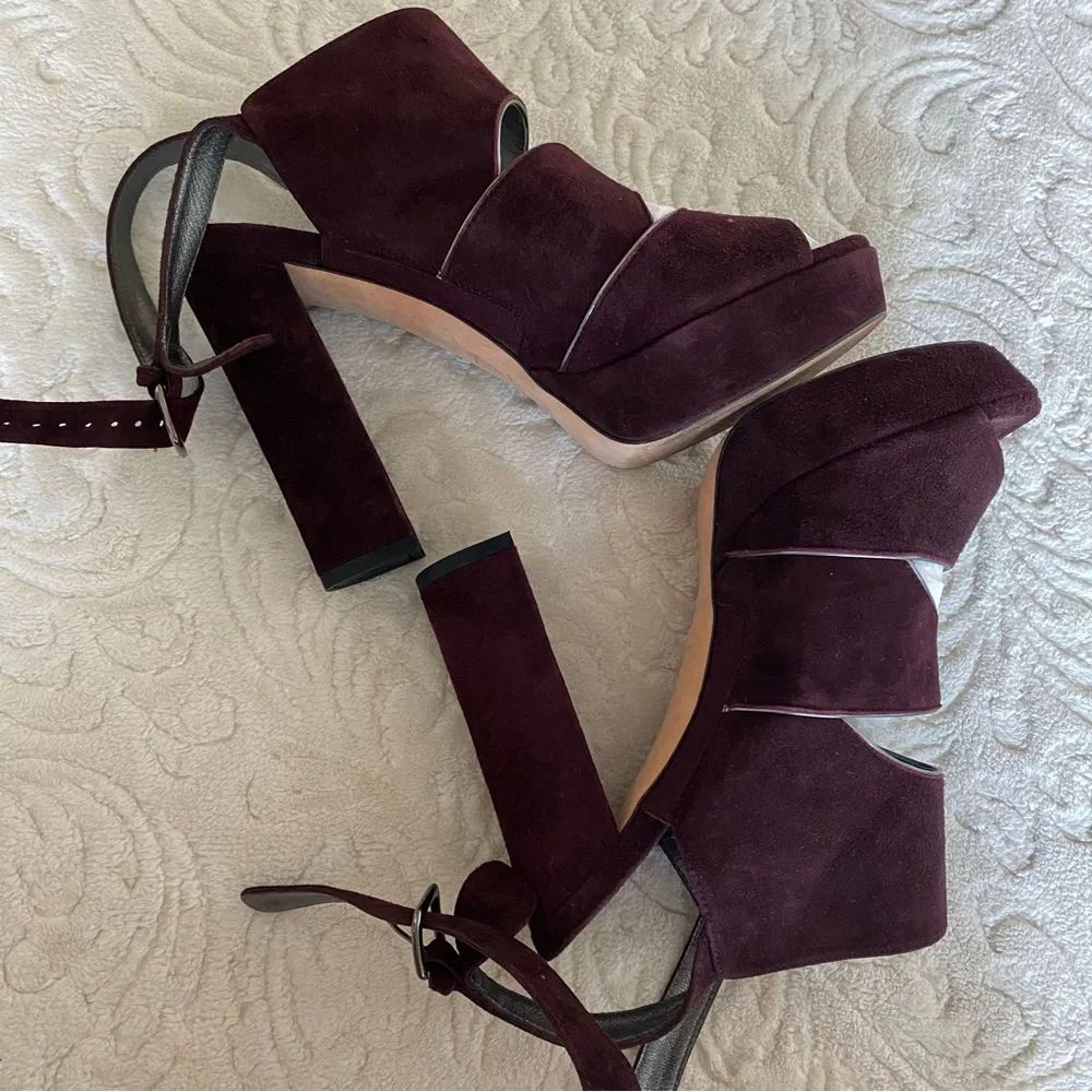 Stuart Weitzman Suede Platform Sandal - Picture 5 of 8